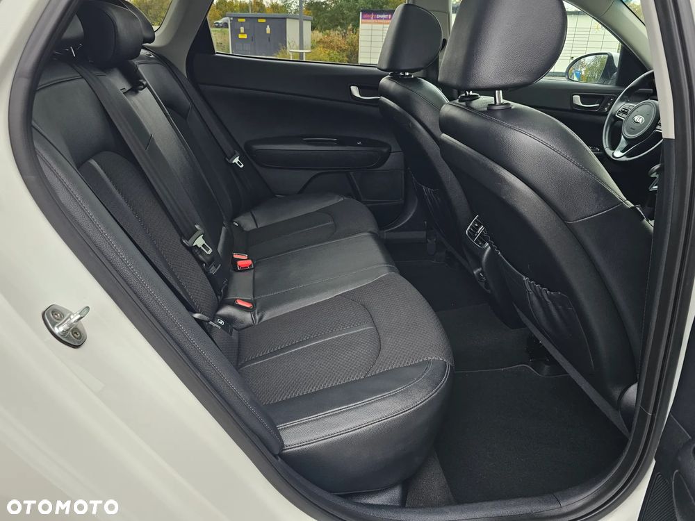 Kia Optima Sportswagon 1.7 CRDI DCT Vision - 22