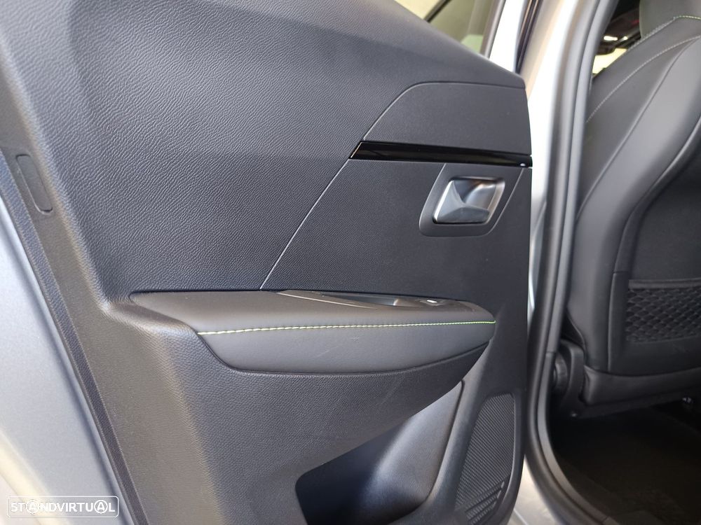 Peugeot 208 PureTech 130 EAT8 GT Pack - 38