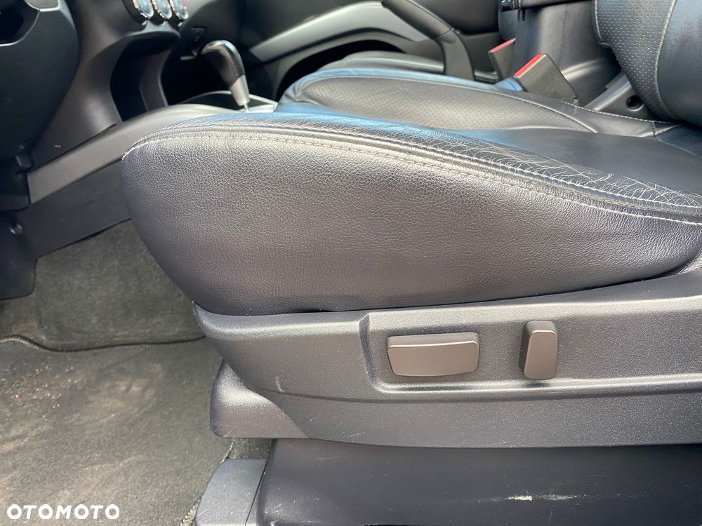 Mitsubishi Outlander 2.0 Intense + 2WD EU5 CVT - 13