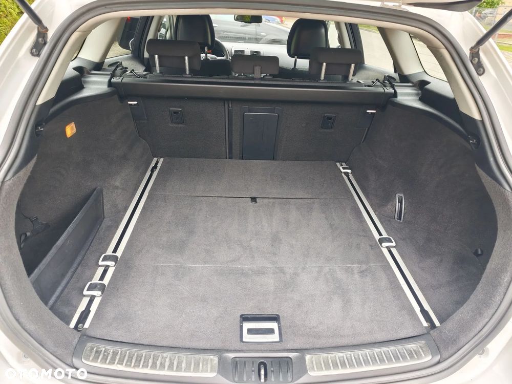 Toyota Avensis 2.0 Sol EU5 - 15
