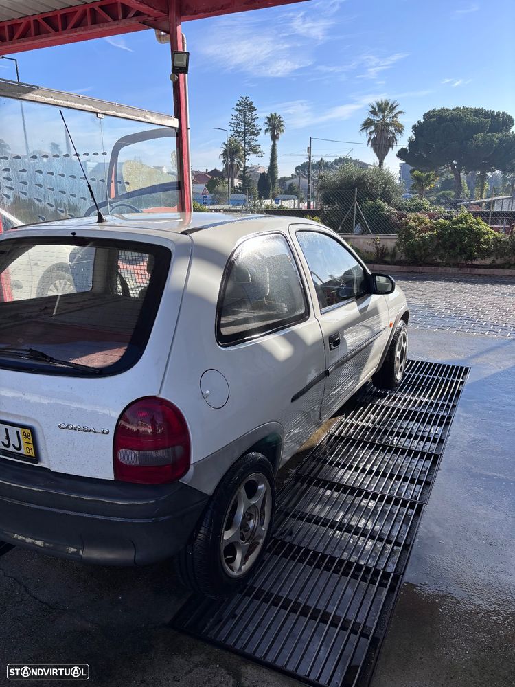 Opel Corsa 1.5 TD - 4