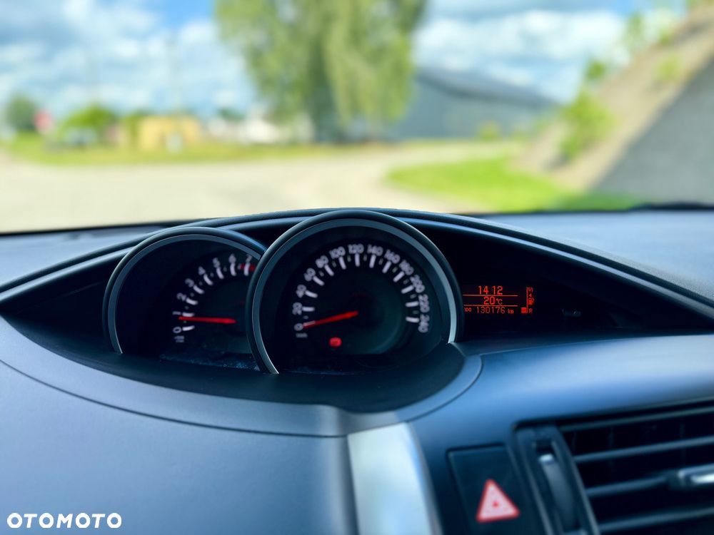 Toyota Verso 1.8 5-Sitzer Comfort - 6