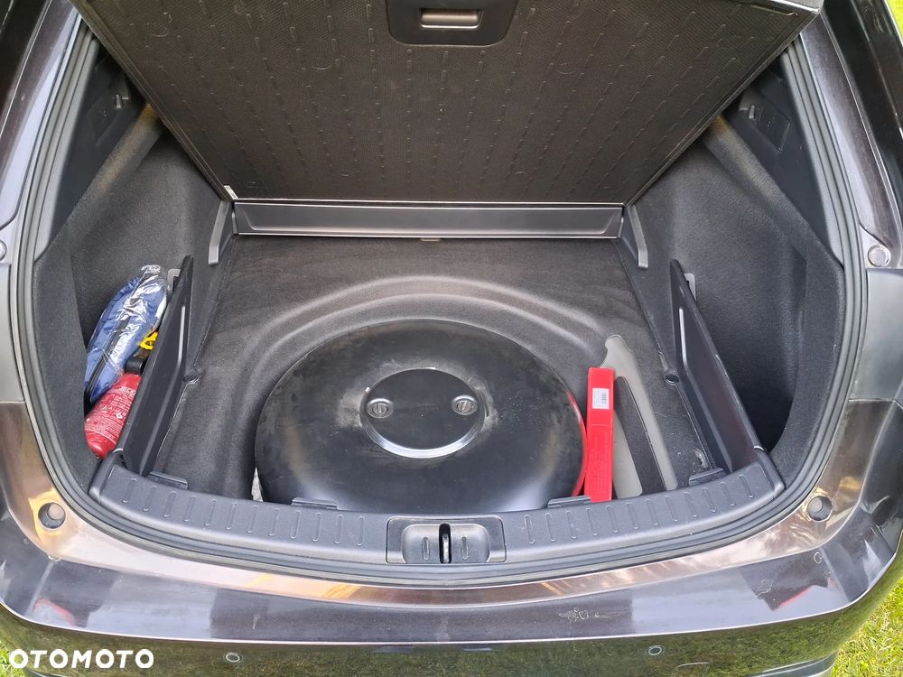 Toyota Corolla 1.8 Hybrid Style - 17