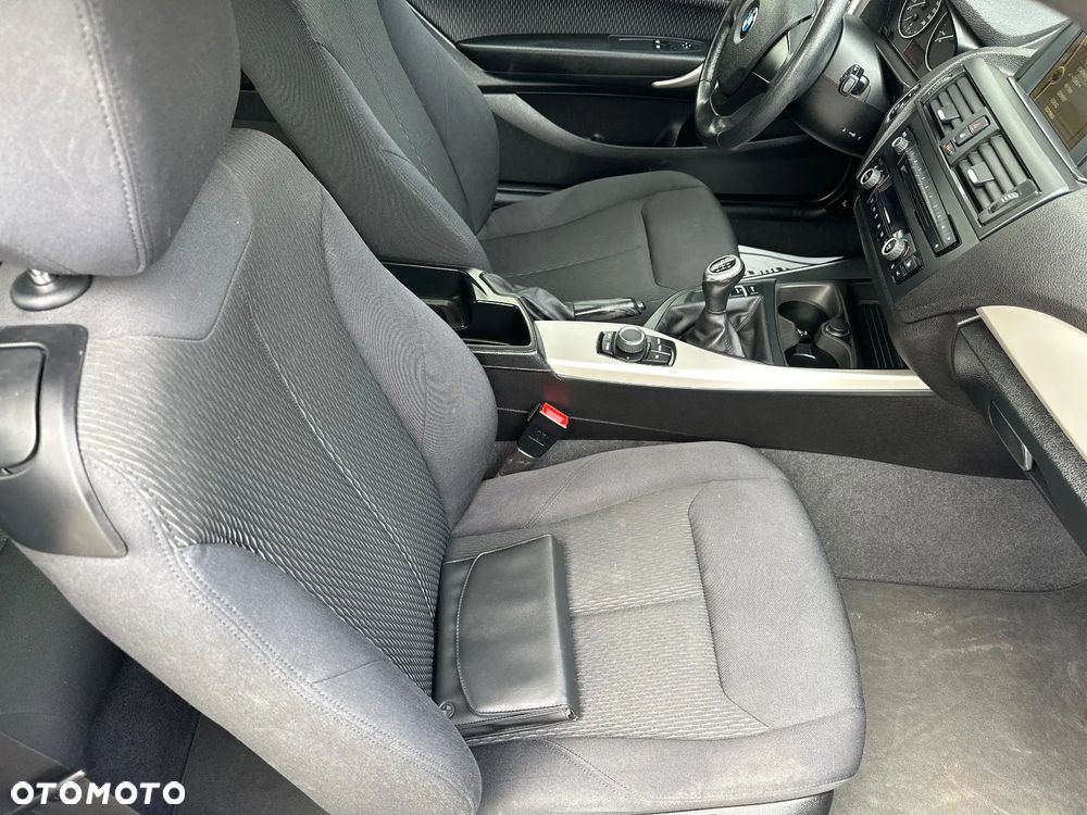 BMW Seria 1 - 22