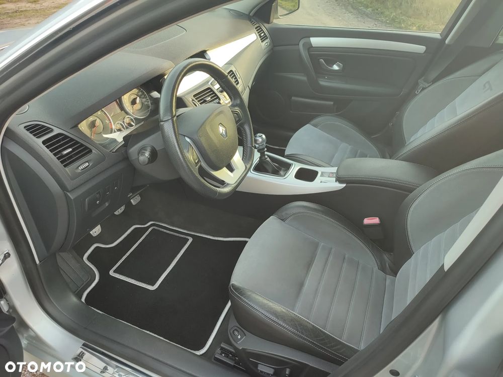 Renault Laguna 2.0 DCi FAP GT - 15