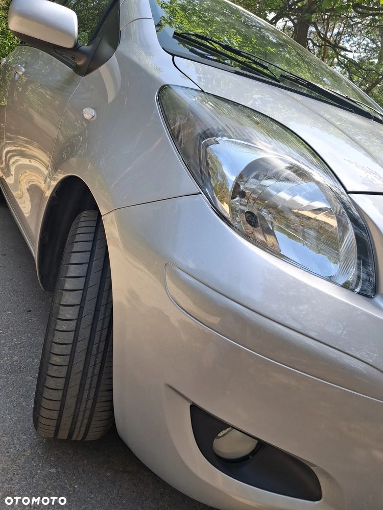 Toyota Yaris - 16