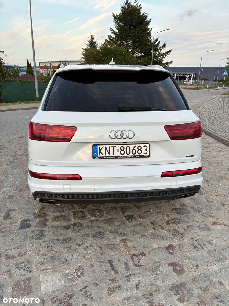 Audi Q7 - 25
