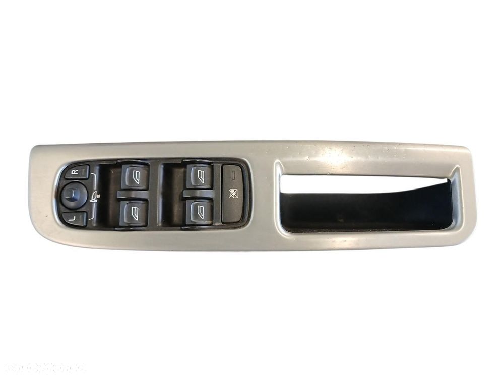 PANEL PRZYCISKI SZYB LUSTEREK LEWY PRZÓD VOLVO V50 PANEL SZYB LUSTEREK LEWY - 1