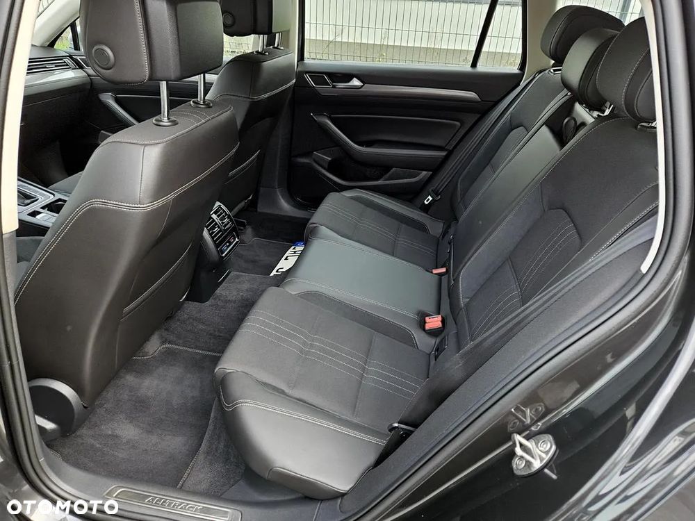 Volkswagen Passat Alltrack 2.0 TDI SCR 4Motion DSG (BMT) - 22