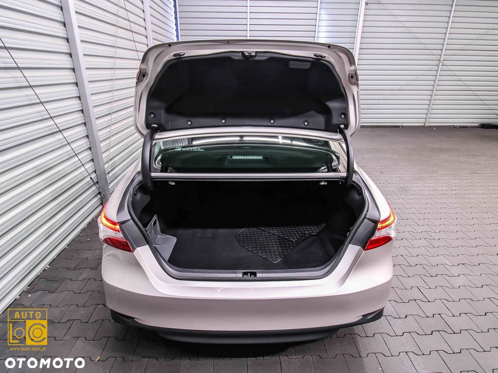 Toyota Camry 2.5 Hybrid Prestige CVT - 13