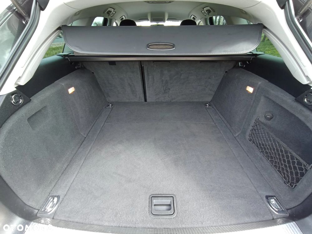 Audi A4 Avant - 33