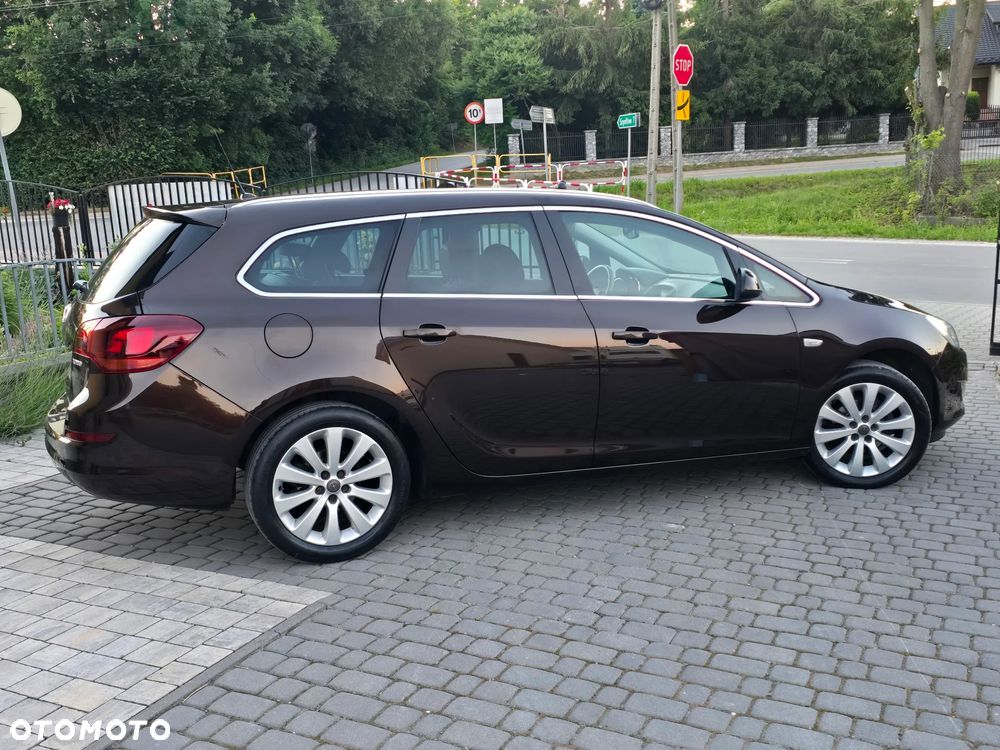 Opel Astra 1.4 Turbo Cosmo - 12