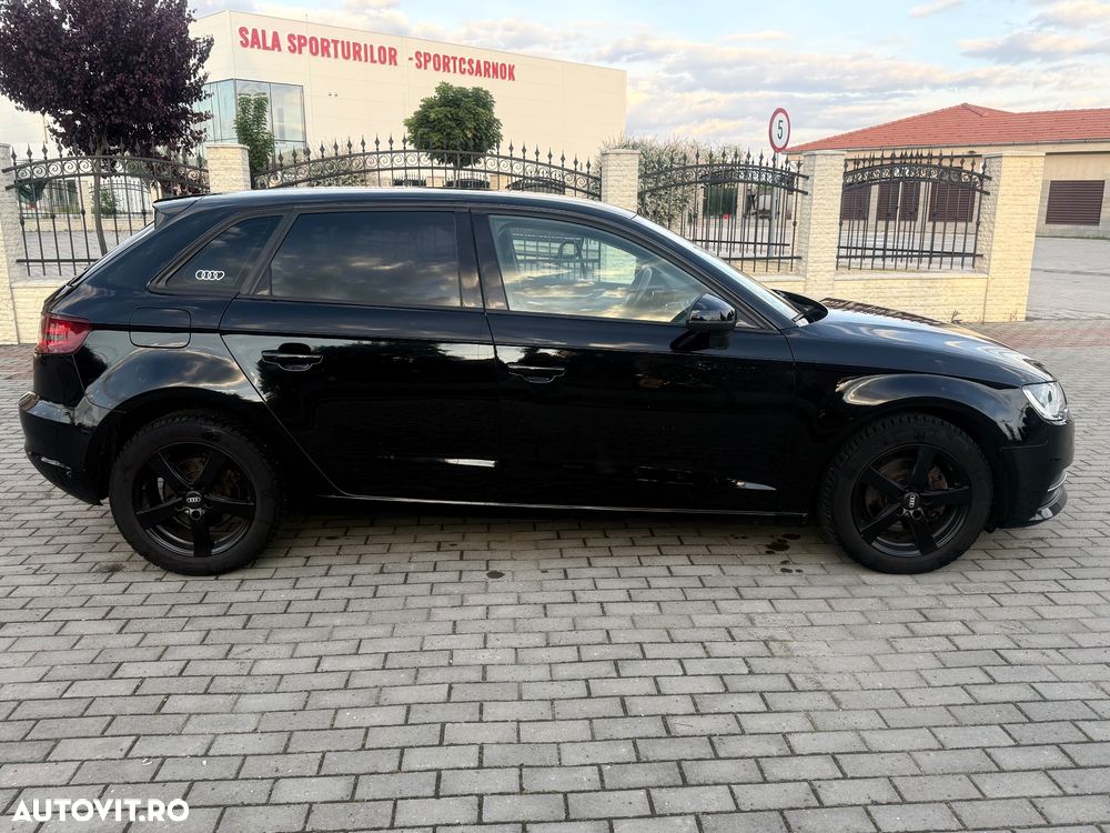 Audi A3 Sportback 1.2 TFSI Attraction - 11