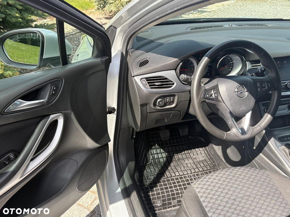 Opel Astra 1.2 T Elegance S&S - 11