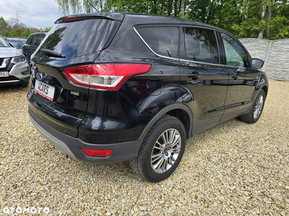 Ford Kuga 1.6 EcoBoost 2x4 Titanium - 5