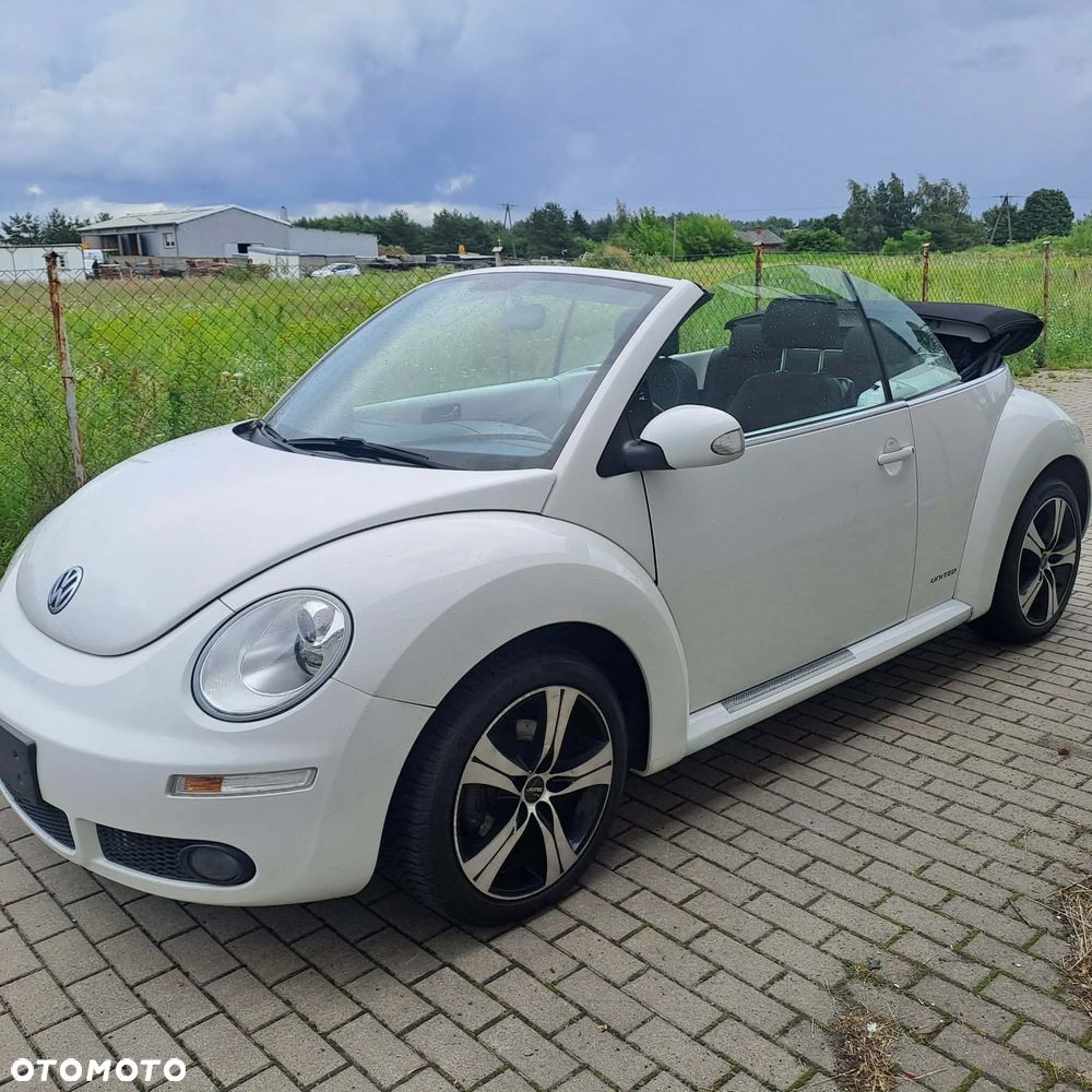 Volkswagen New Beetle 2.0 - 11