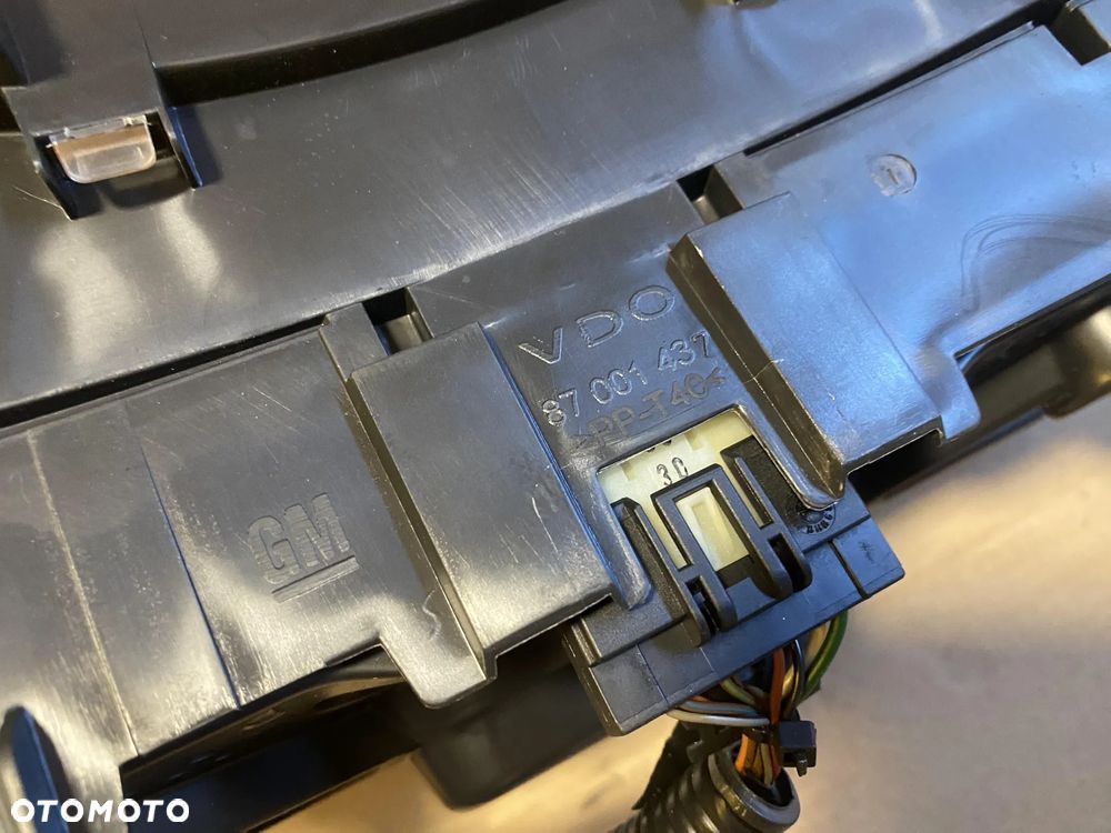 Licznik Opel Meriva A OE - 4