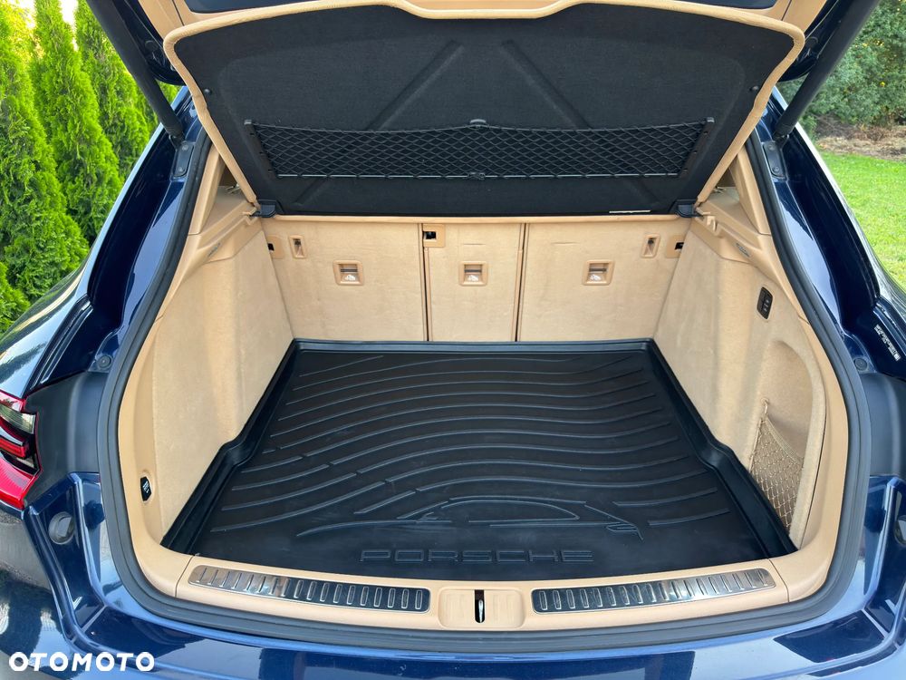Porsche Macan Turbo PDK - 19