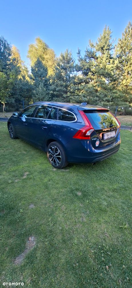 Volvo V60 D2 Momentum - 5