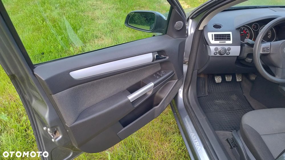 Opel Astra 1.6 Caravan Enjoy - 15