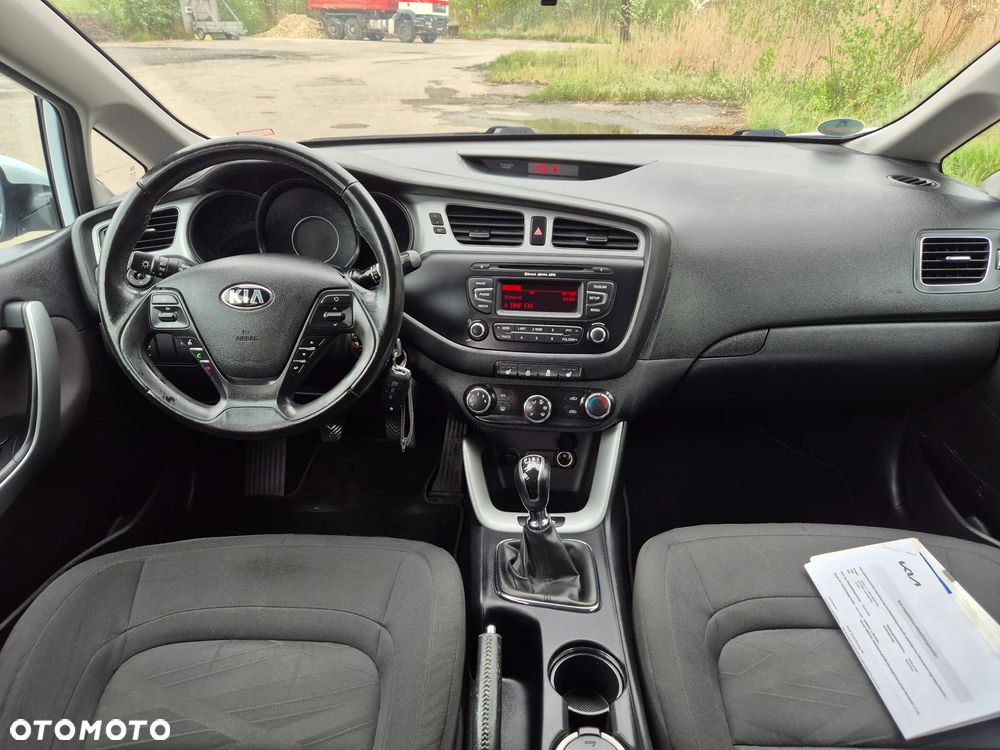 Kia Ceed 1.4 CVVT Fifa World Cup Edition - 18