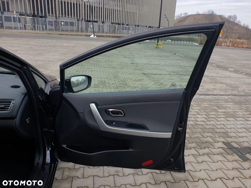 Kia Ceed 1.6 GDI Platinum Edition - 27