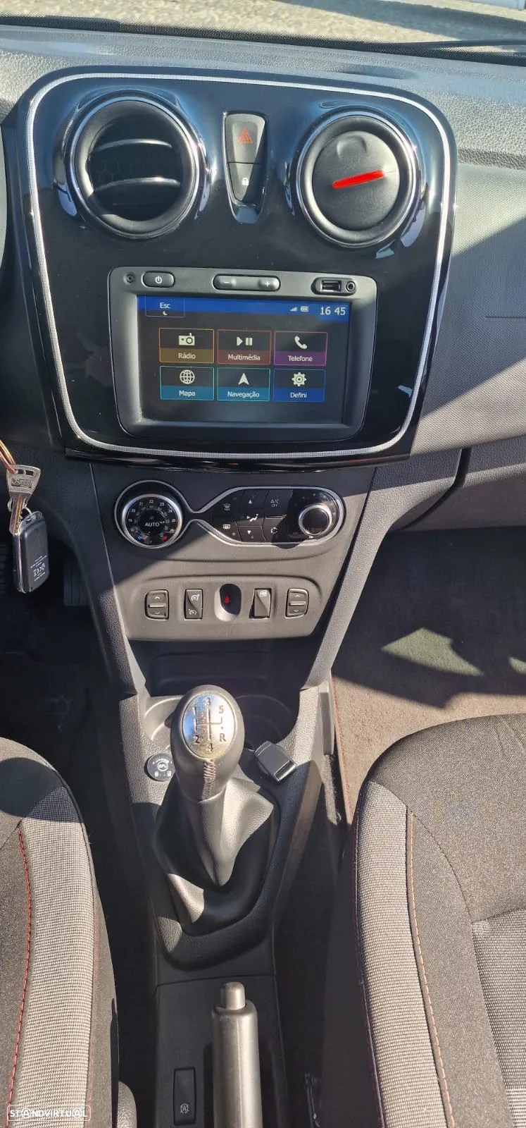 Dacia Sandero - 13