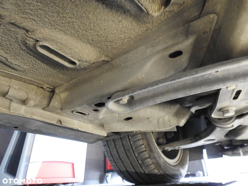 Ford Grand C-MAX 2.0 TDCi Titanium MPS6 - 37