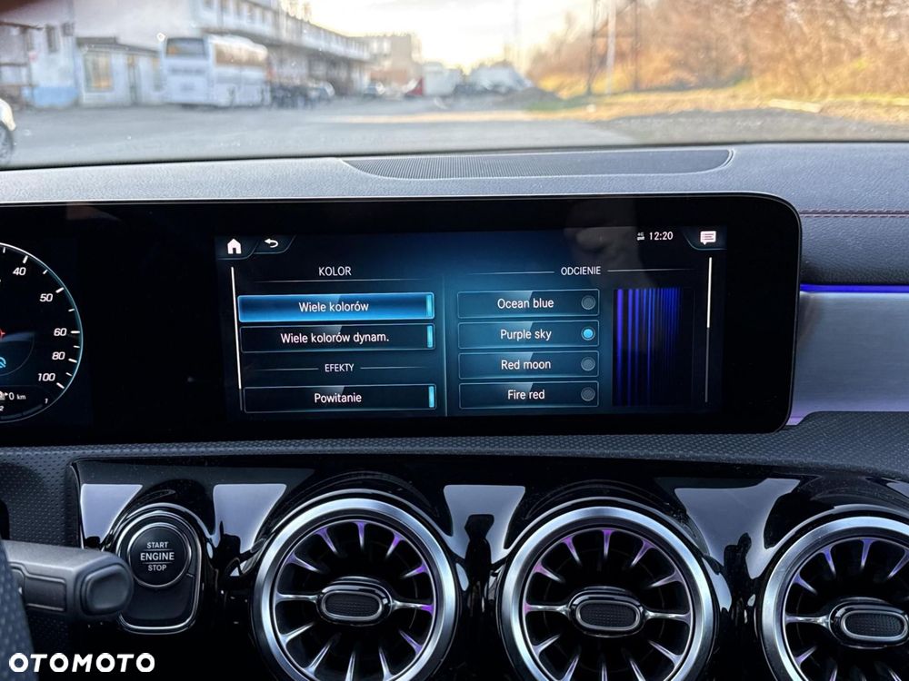 Mercedes-Benz CLA - 27