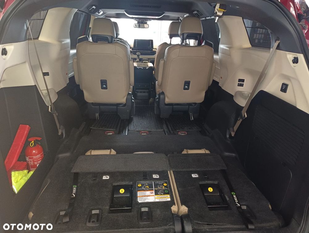 Toyota Sienna - 23