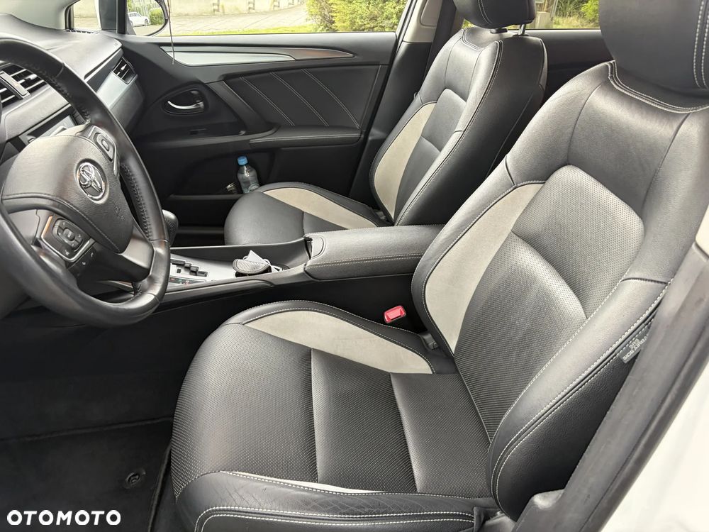 Toyota Avensis 1.8 Prestige MS - 29
