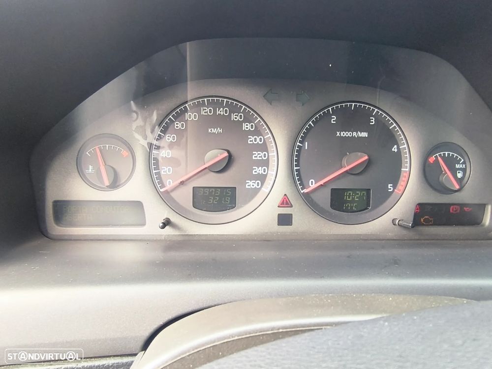 Volvo V70 2.4 D5 - 30