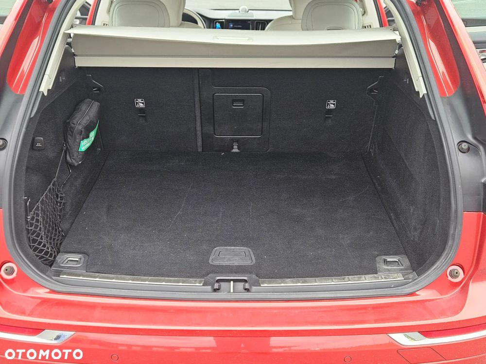 Volvo XC 60 B4 D AWD Inscription - 12