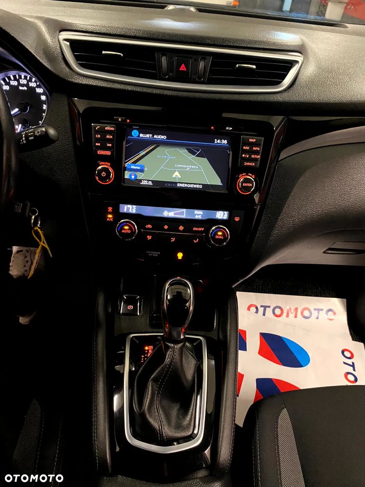 Nissan Qashqai 1.6 dCi Xtronic TEKNA+ - 19