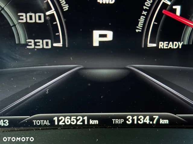BMW M5 Competition - 3