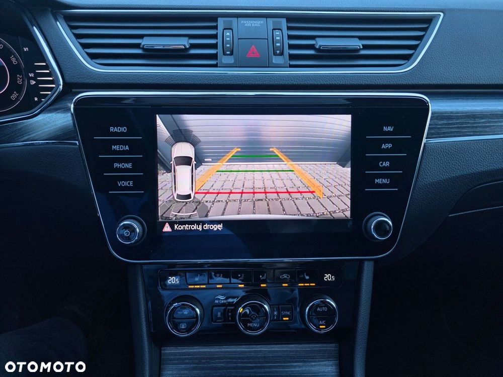 Skoda Superb 2.0 TDI Style DSG - 20
