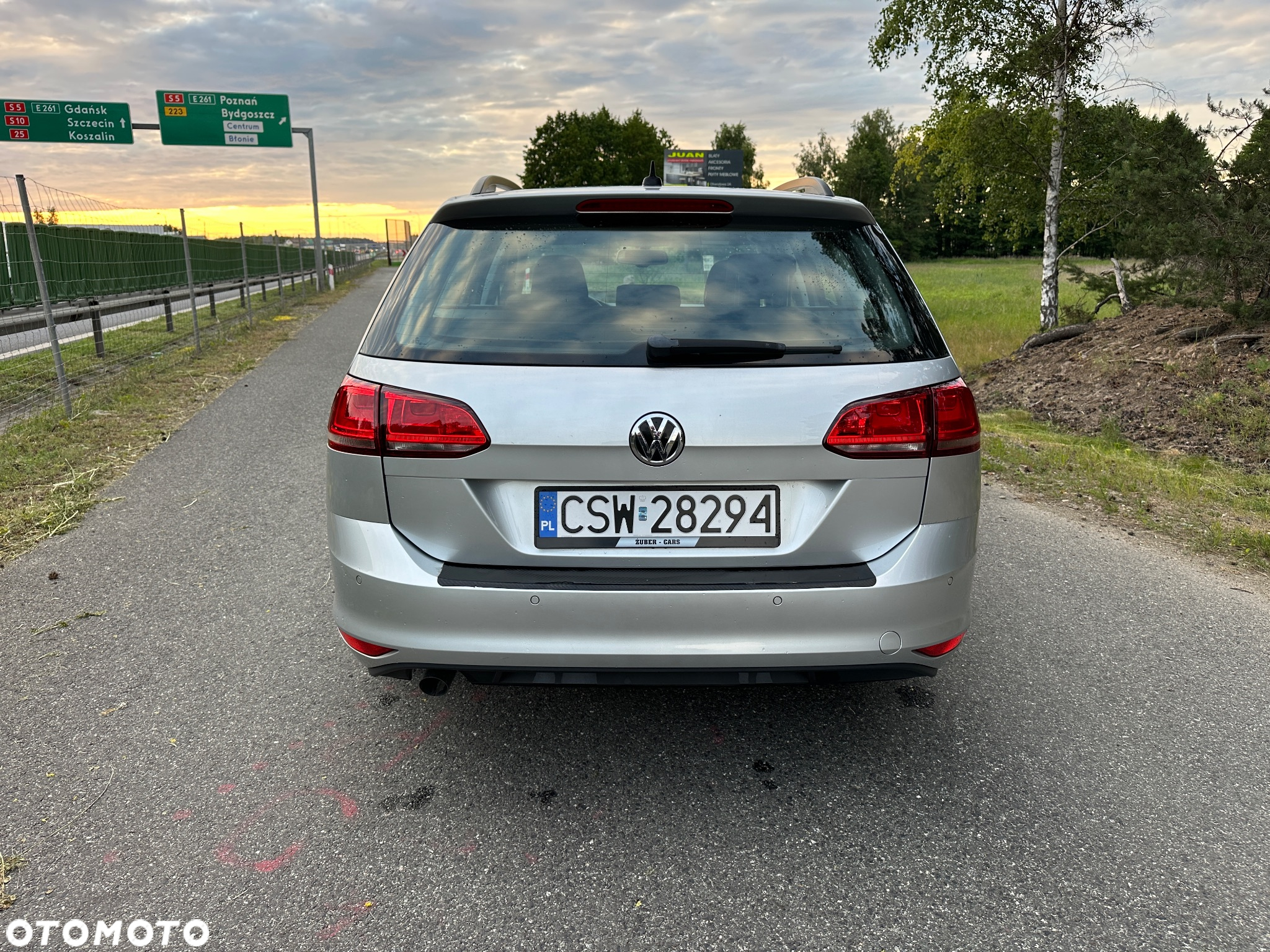 Volkswagen Golf - 18