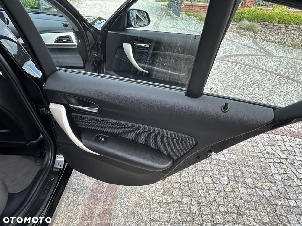 BMW Seria 1 116d EfficientDynamics Edition - 28