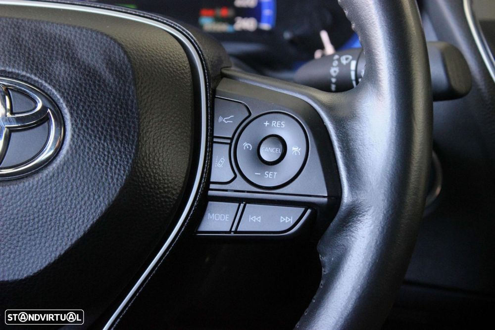 Toyota Corolla 1.8 Hybrid Comfort - 18