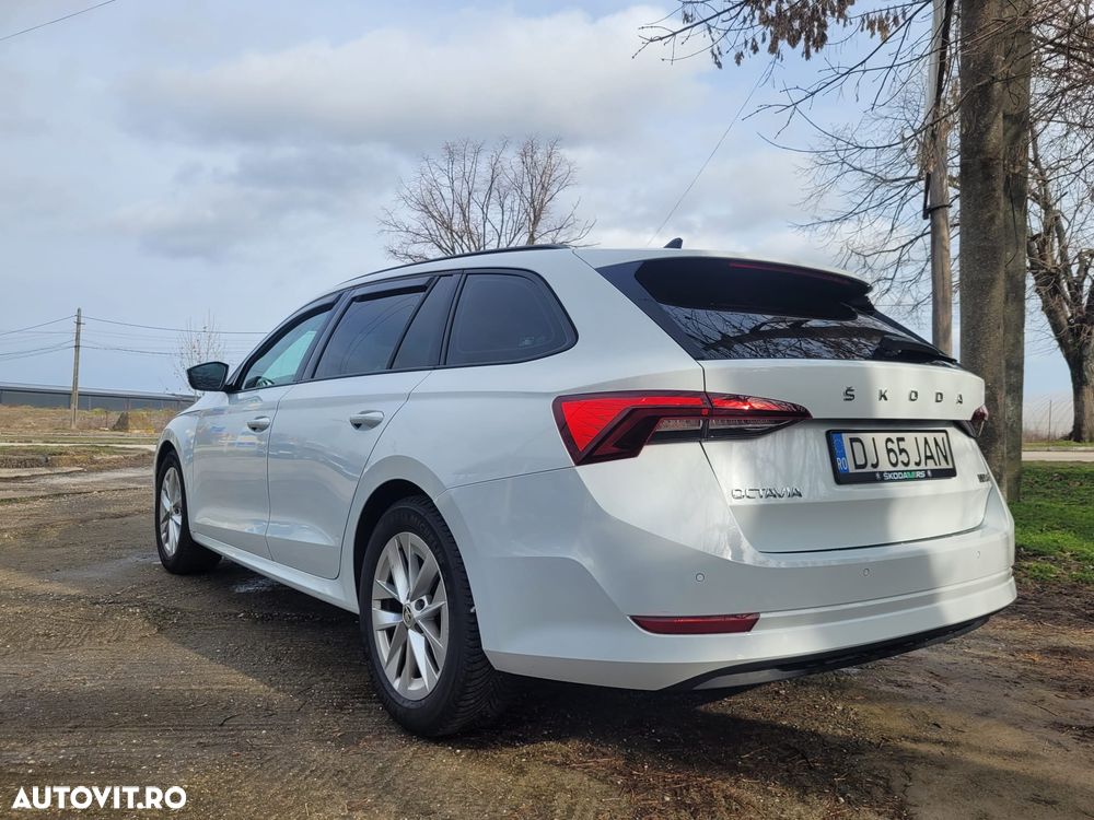 Skoda Octavia 2.0 TDI DSG Exclusive Plus - 4