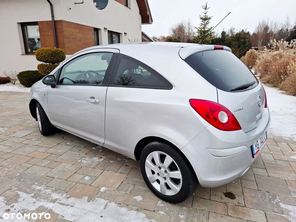 Opel Corsa 1.4 16V Satellite - 14