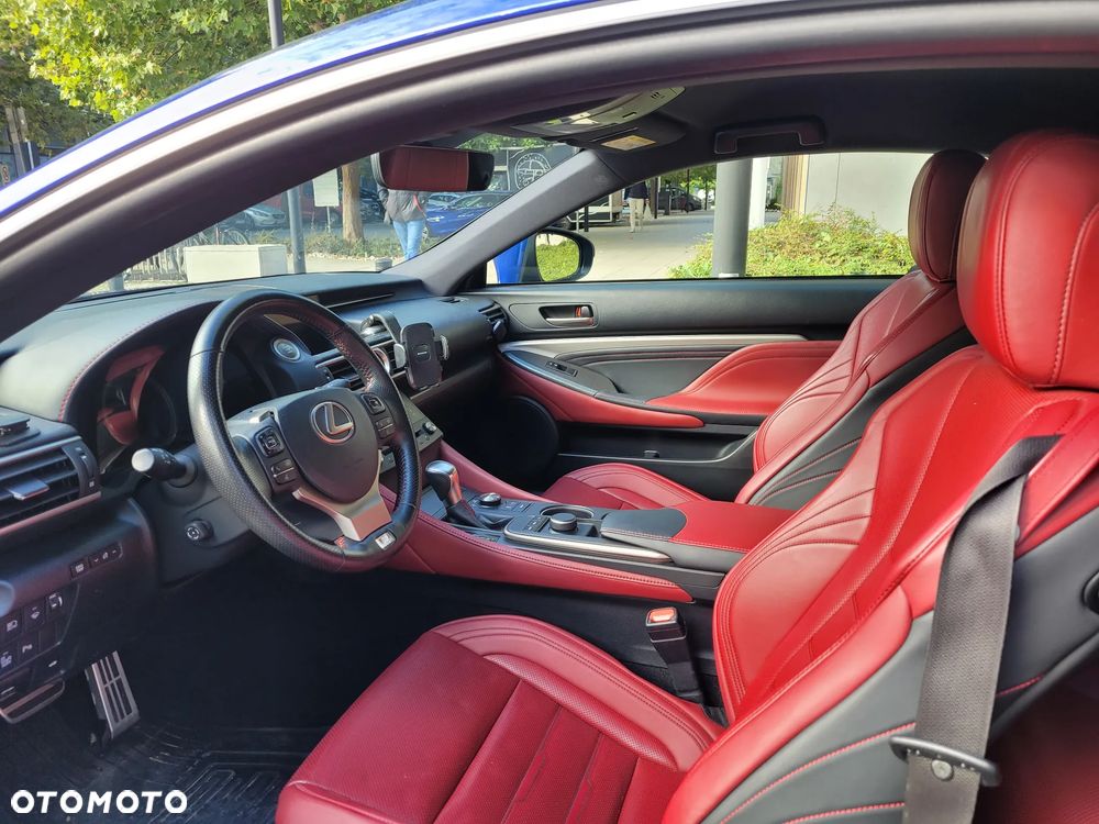 Lexus RC 200t / 300 F Sport - 12