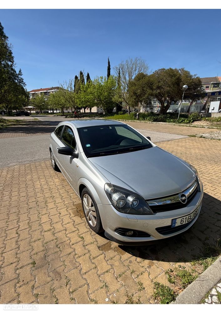 Opel Astra GTC 1.7 CDTI - 1