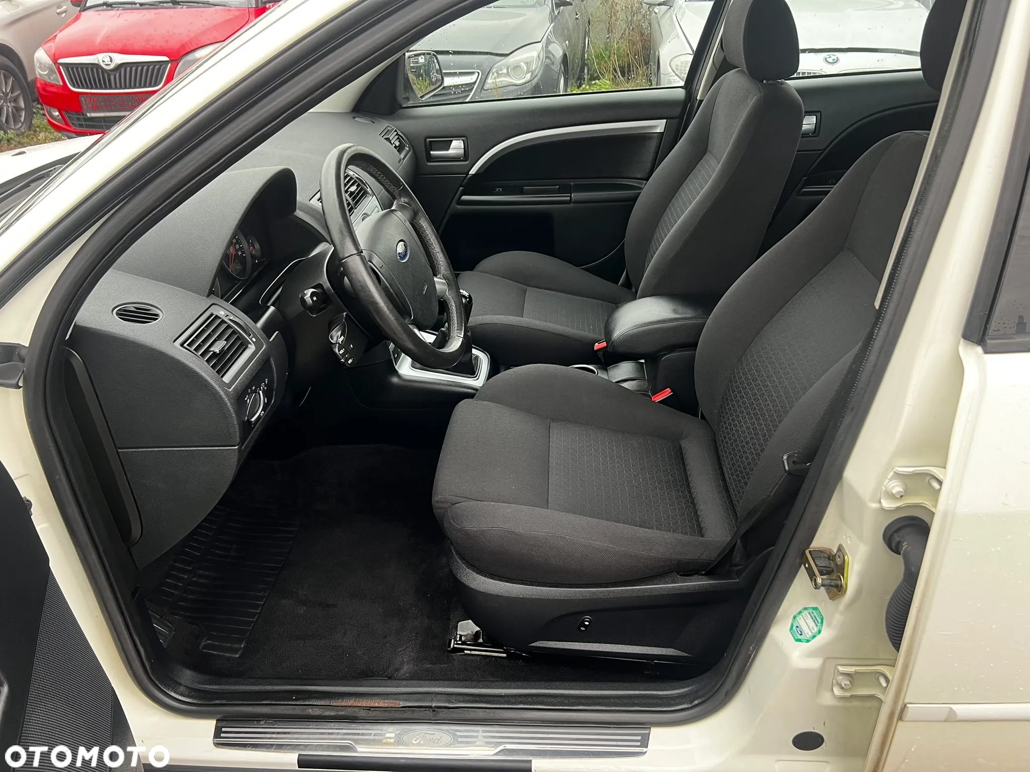 Ford Mondeo 2.0 Ambiente - 14