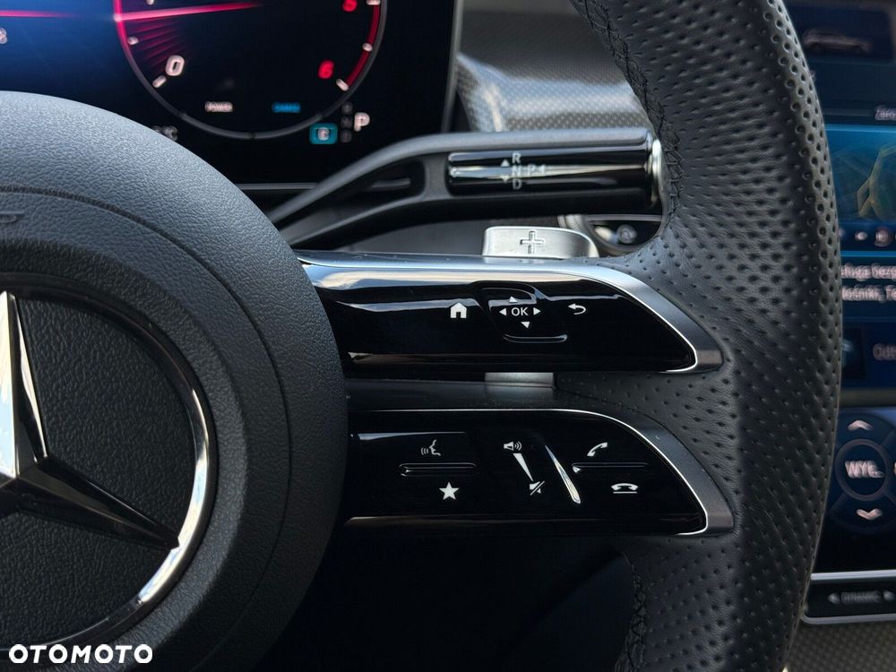 Mercedes-Benz GLC - 22