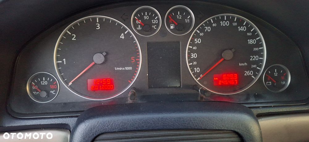 Audi A4 Avant 2.5 TDI - 4