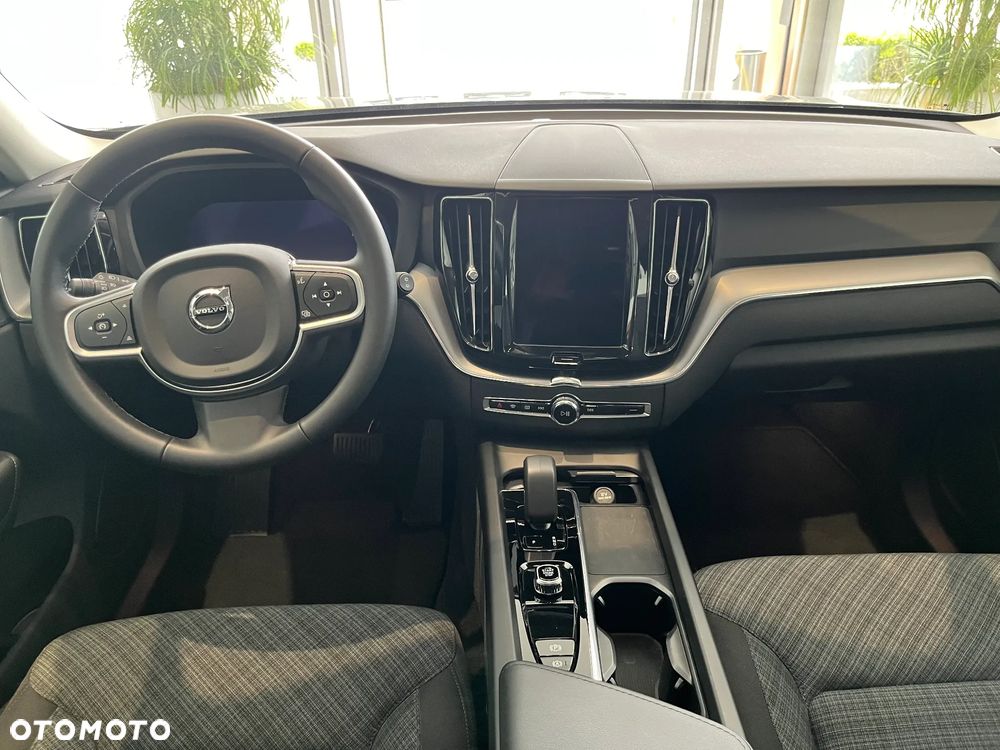 Volvo XC 60 B5 B AWD Core - 10