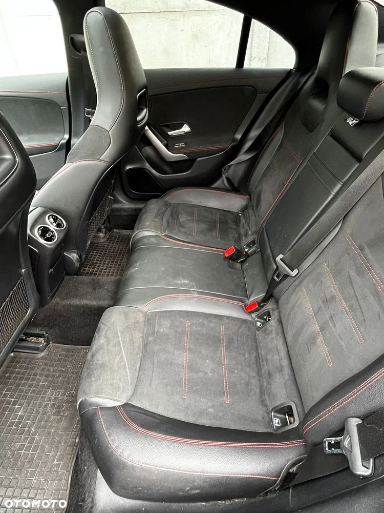 Mercedes-Benz CLA 220 AMG Line 7G-DCT - 14