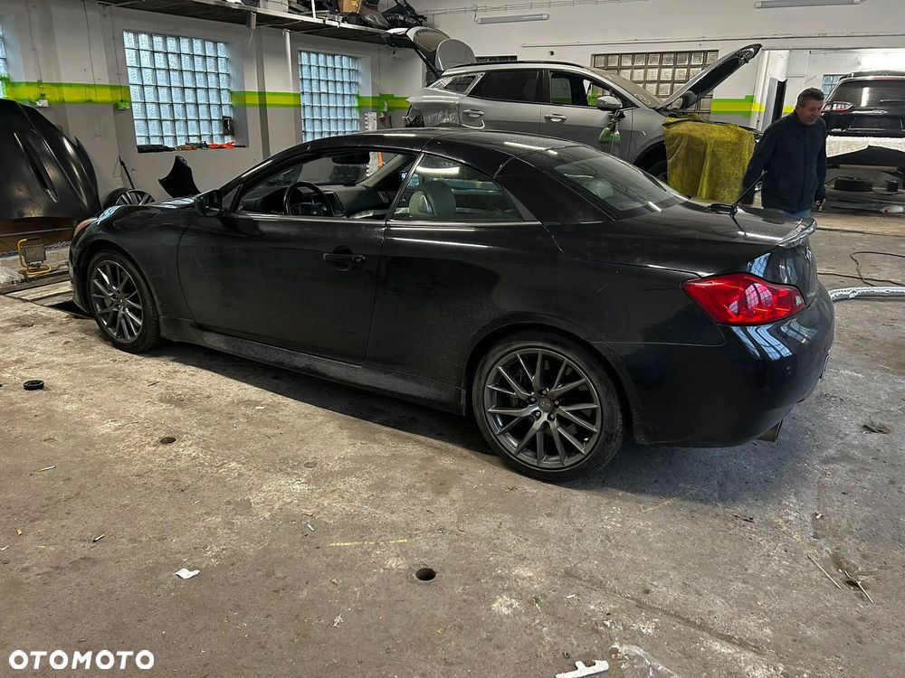 Infiniti G - 2