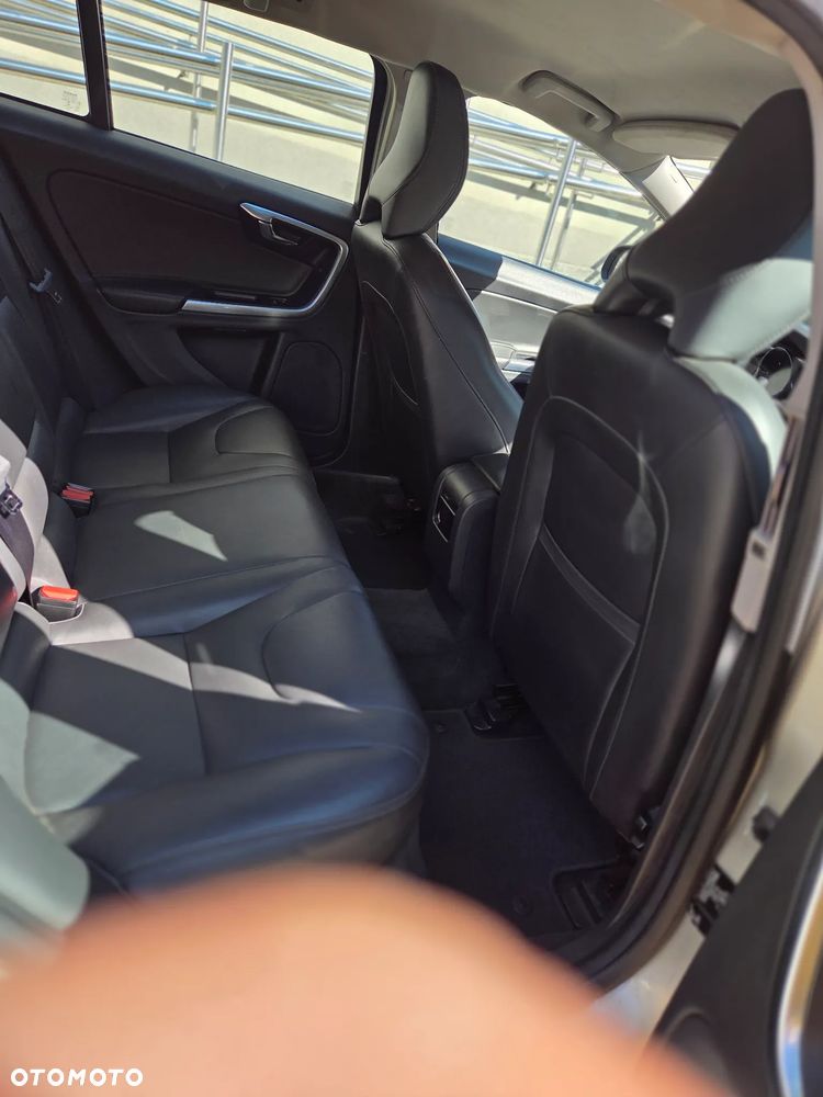 Volvo V60 D2 Drive-E Kinetic - 19